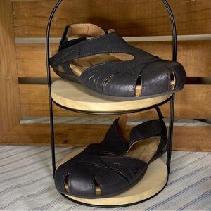 EARTH ORIGINS BLACK LEATHER SANDALS
